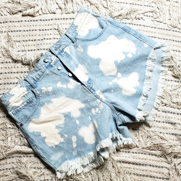 Acid Wash Crop Shorts